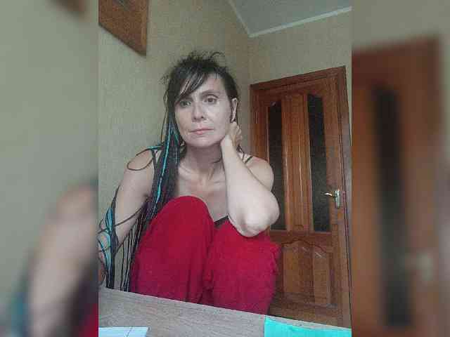 Hellenalonenochka webcam