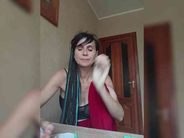 Hellenalonenochka webcam