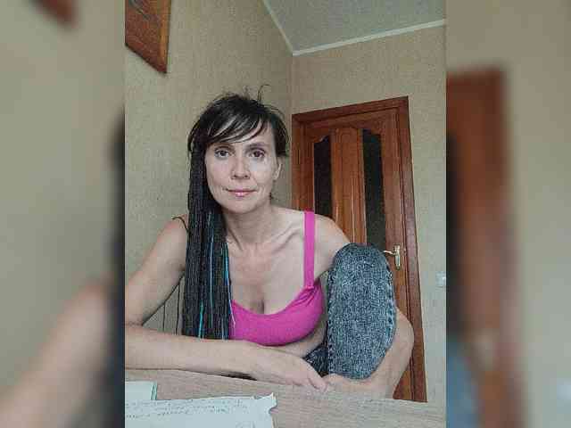 Hellenalonenochka webcam