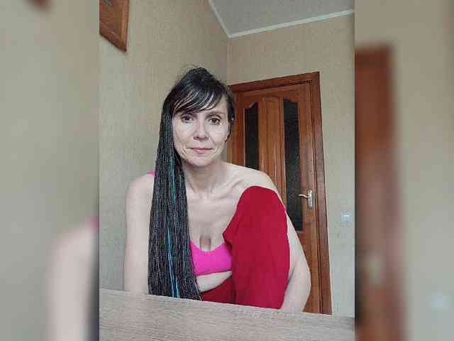 Hellenalonenochka webcam