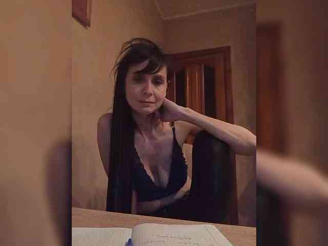 Hellenalonenochka webcam