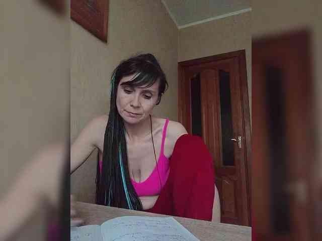 Hellenalonenochka webcam