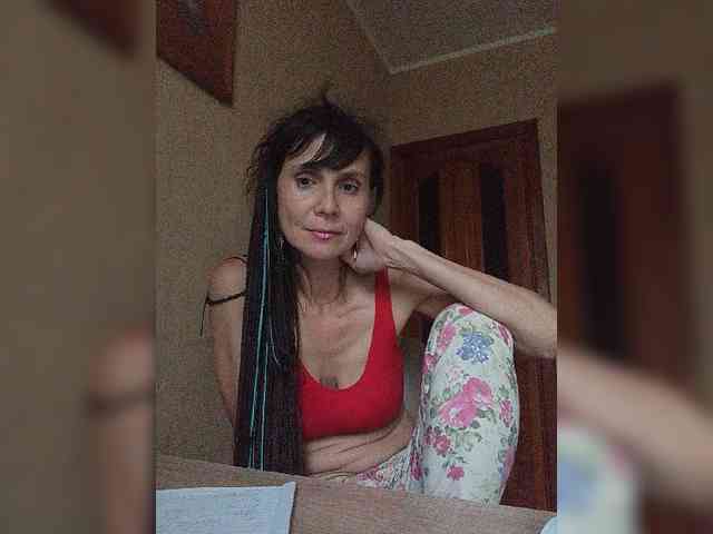 Hellenalonenochka webcam