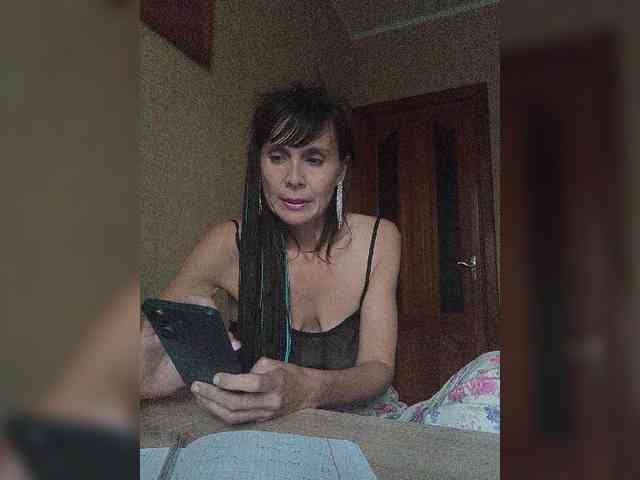Hellenalonenochka webcam