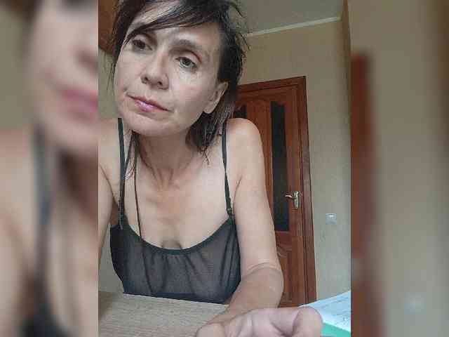 Hellenalonenochka webcam