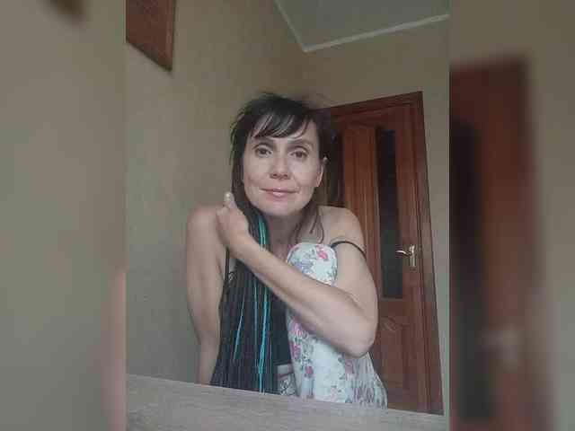 Hellenalonenochka webcam