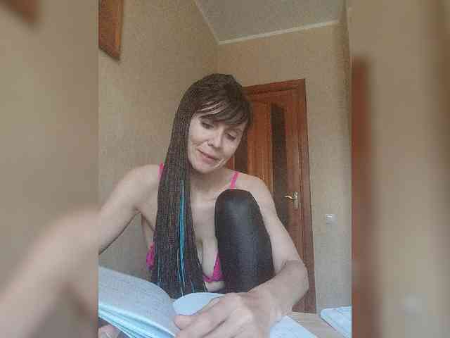 Hellenalonenochka webcam