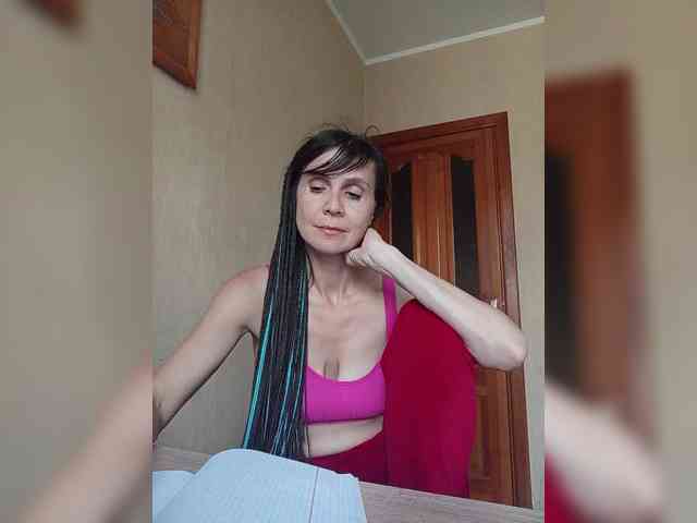 Modella: Hellenalonenochka