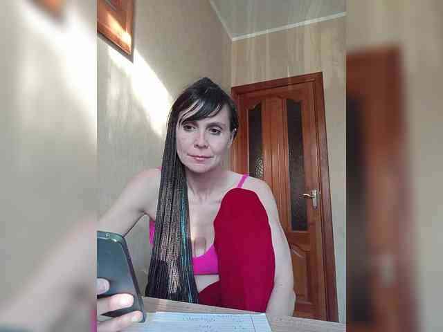 Hellenalonenochka webcam