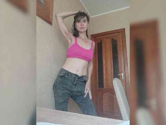Hellenalonenochka webcam
