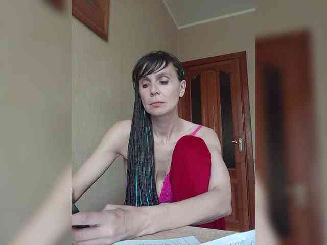 Hellenalonenochka webcam