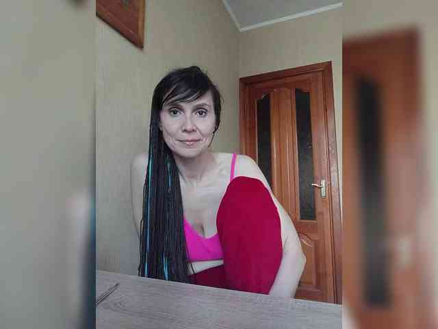 Hellenalonenochka webcam