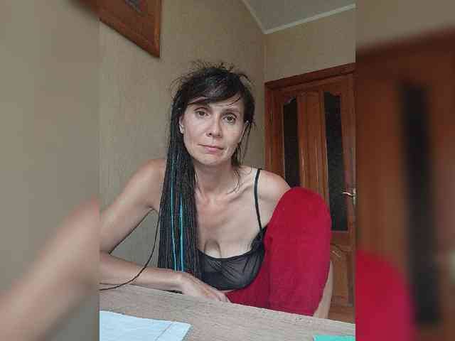Hellenalonenochka webcam