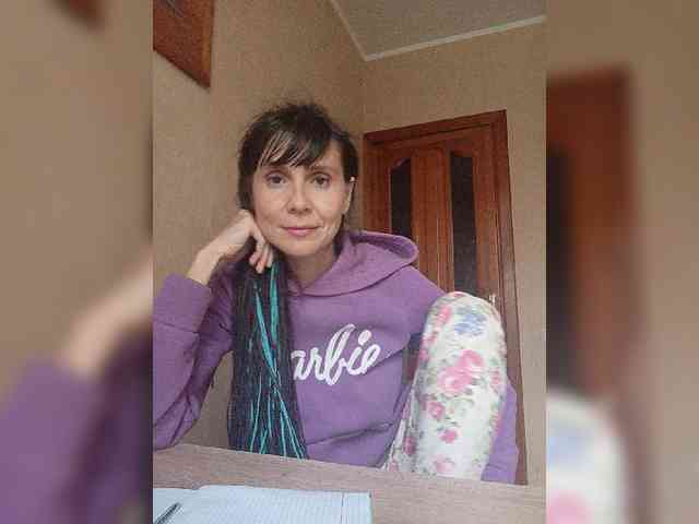 Hellenalonenochka webcam