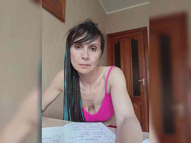 Hellenalonenochka webcam
