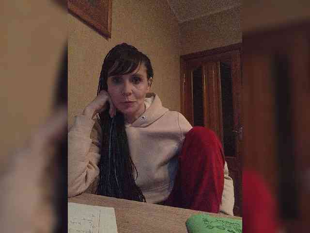 Hellenalonenochka webcam