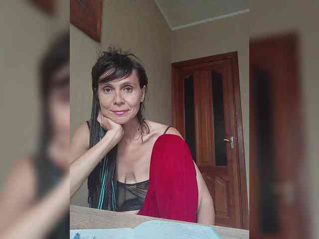Hellenalonenochka webcam