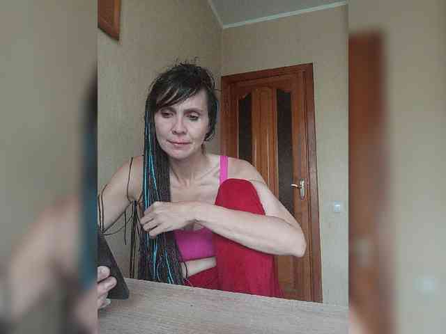 Hellenalonenochka webcam