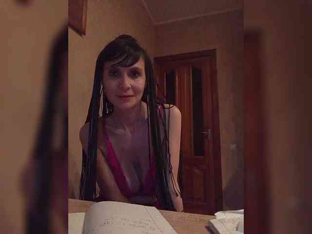 Hellenalonenochka webcam