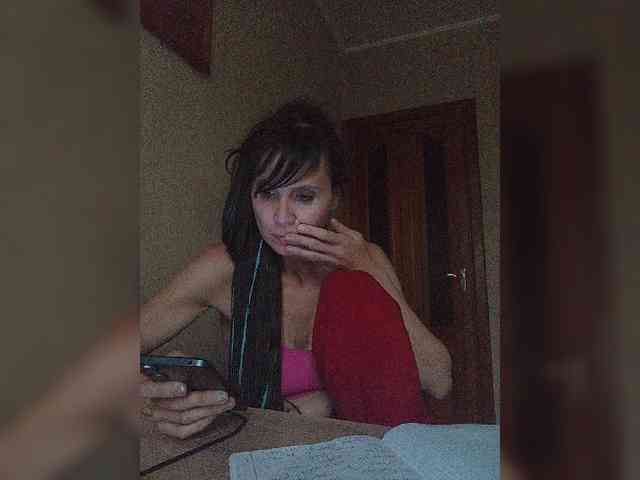 Hellenalonenochka webcam