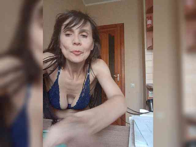 Hellenalonenochka webcam