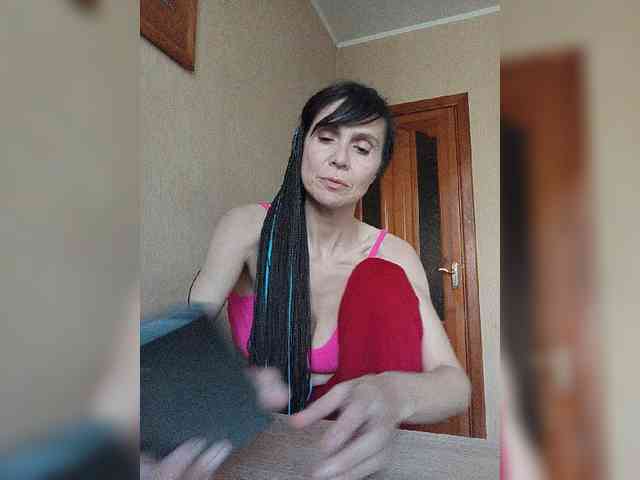 Hellenalonenochka webcam