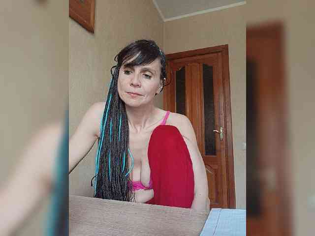 Hellenalonenochka webcam