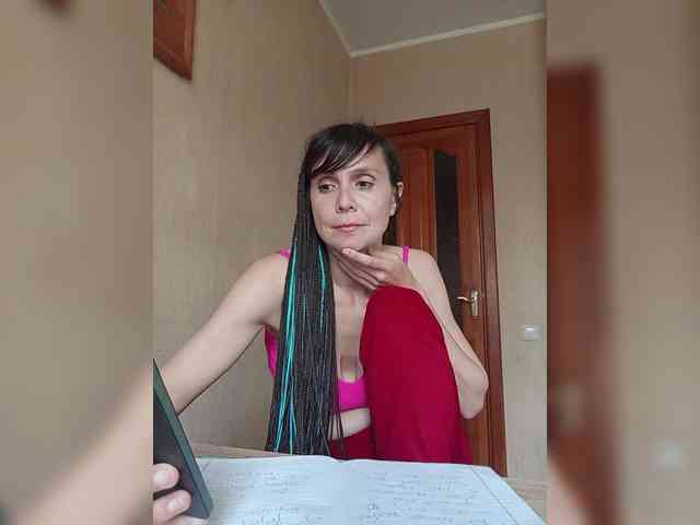 Hellenalonenochka webcam