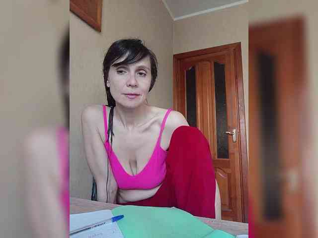 Hellenalonenochka webcam