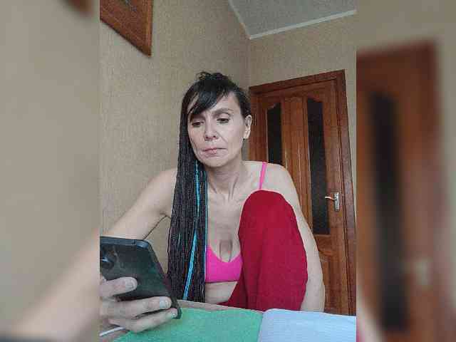 Hellenalonenochka webcam