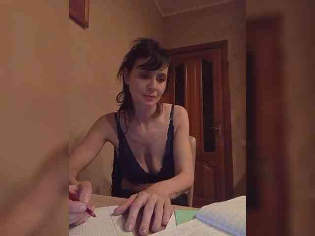 Hellenalonenochka webcam