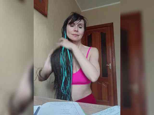 Hellenalonenochka webcam