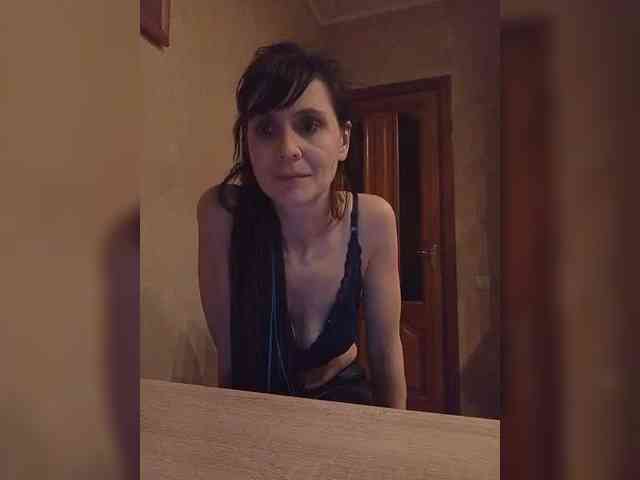 Hellenalonenochka webcam