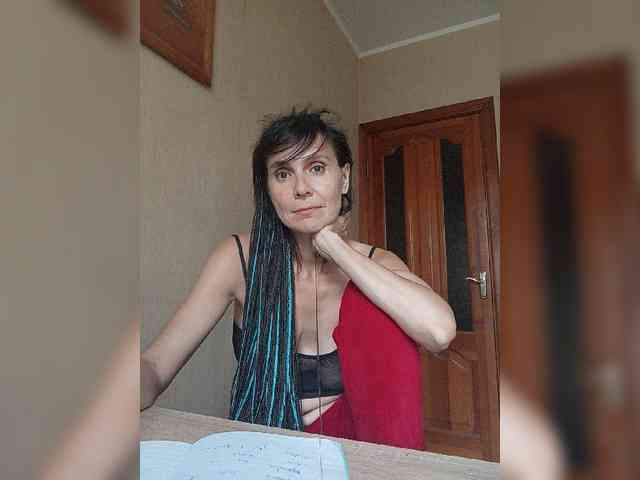 Hellenalonenochka webcam