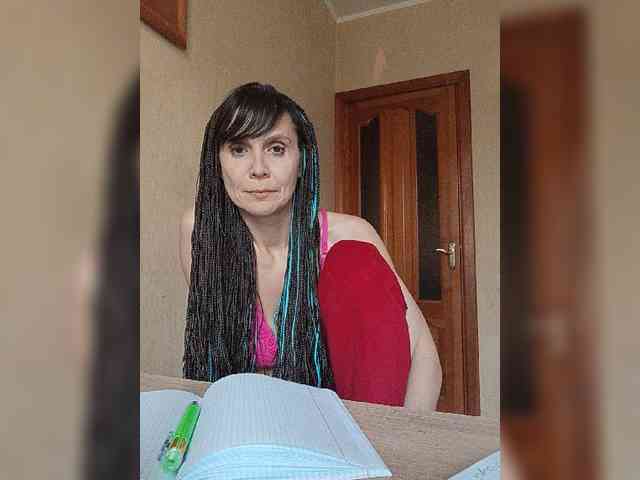 Hellenalonenochka webcam