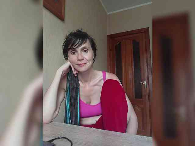 Hellenalonenochka webcam