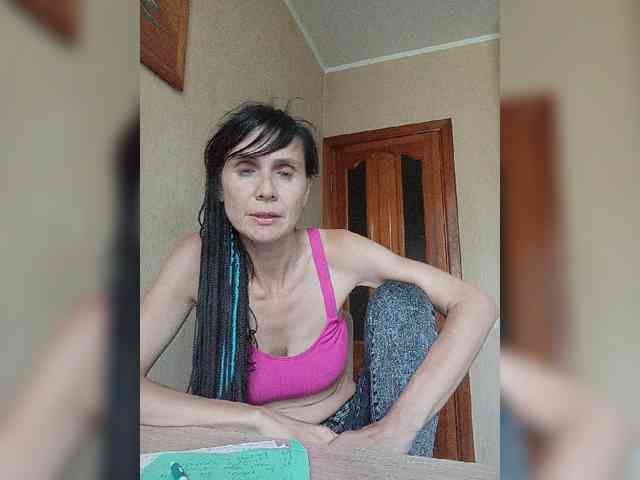 Hellenalonenochka's cam show statistics and live stream
