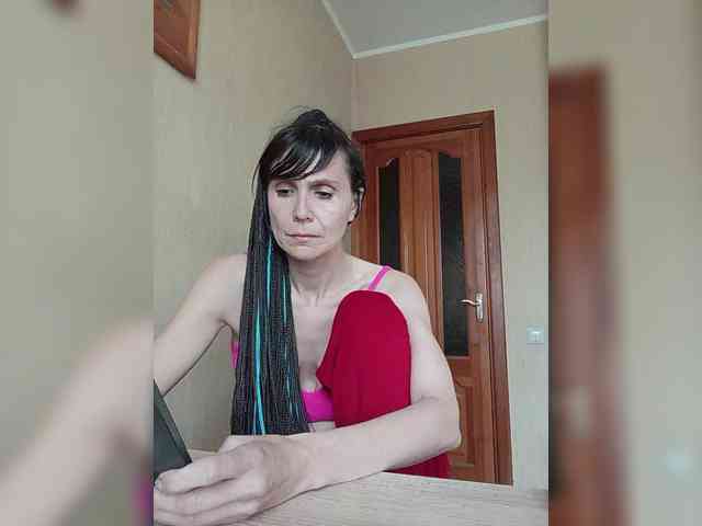 Hellenalonenochka webcam