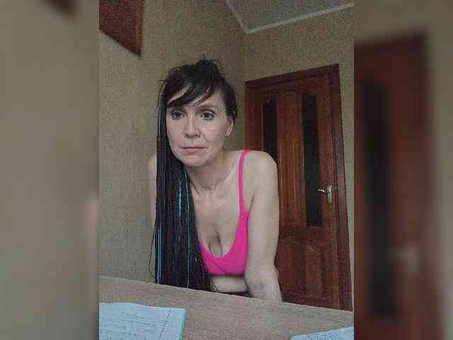 Hellenalonenochka webcam