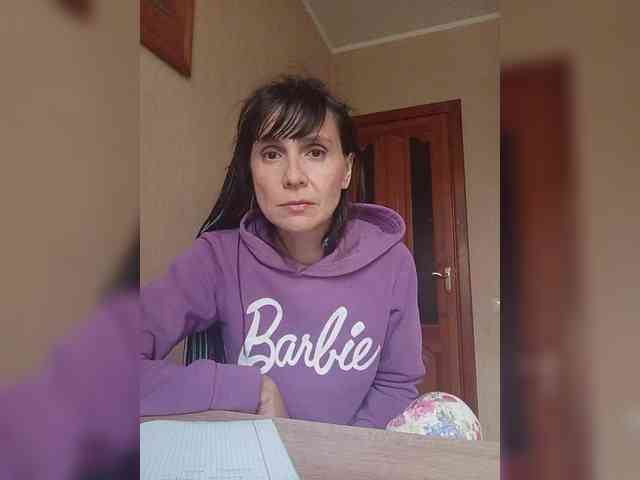 Hellenalonenochka webcam