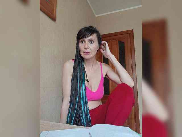 Hellenalonenochka webcam