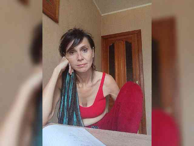 Hellenalonenochka webcam
