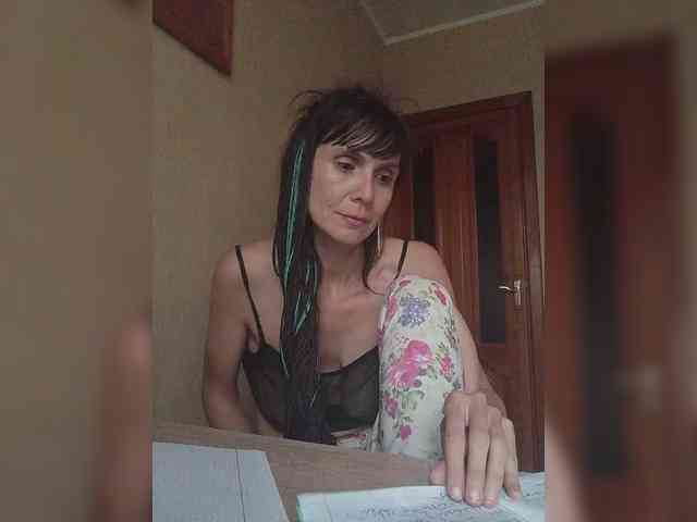 Hellenalonenochka webcam