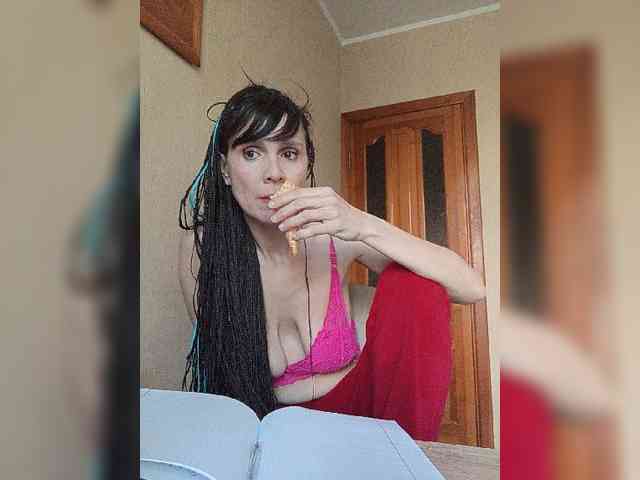 Hellenalonenochka webcam
