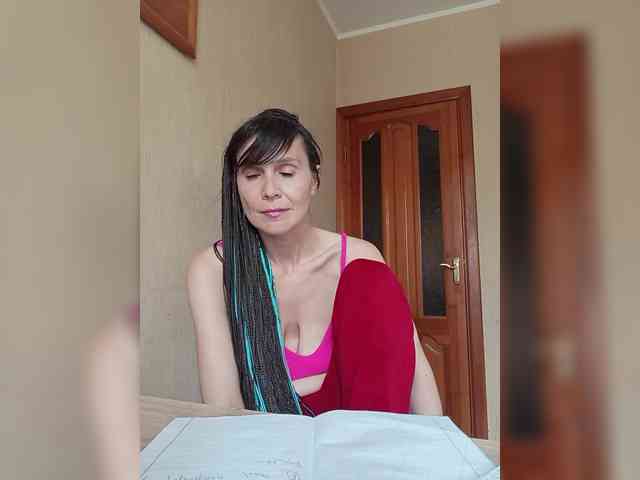 Hellenalonenochka webcam