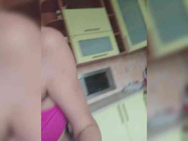 Hellenalonenochka webcam
