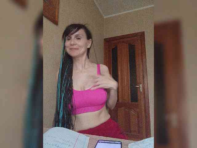 Hellenalonenochka webcam
