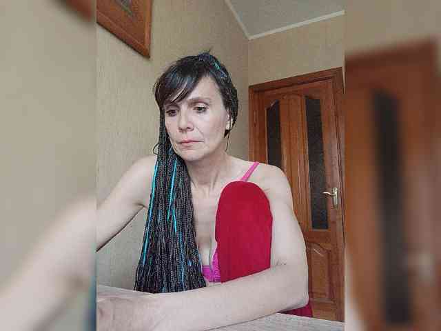 Hellenalonenochka webcam