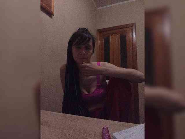 Hellenalonenochka webcam