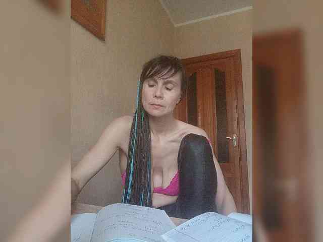 Hellenalonenochka webcam